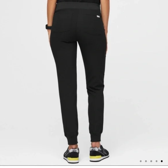 NWOT Figs Women's Zamora Black Technical Collection Pant Size: XS - Picture 3 of 13